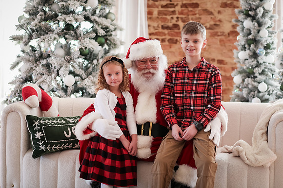 Andrew Santa 2024-05