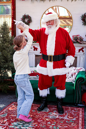 Santa - Dwyer 2025-10