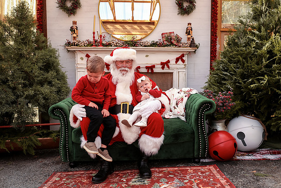 Santa - Burge Henderson 2025-37