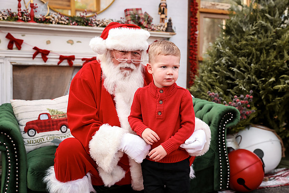 Santa - Burge Henderson 2025-49