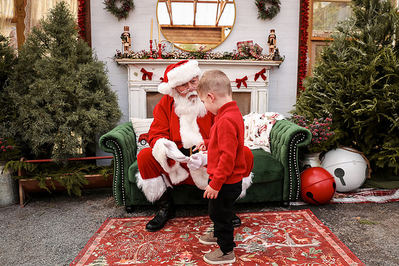Santa - Burge Henderson 2025-47