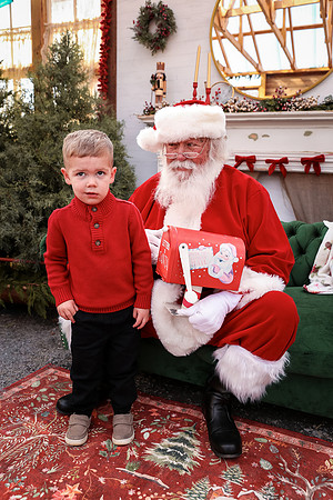 Santa - Burge Henderson 2025-56
