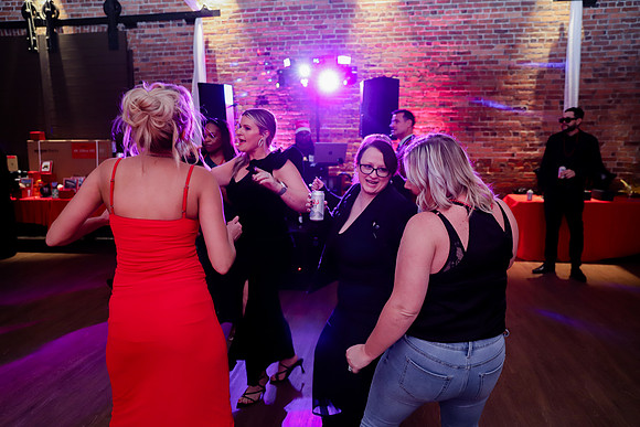 2025 HCC Holiday - Dancing-14