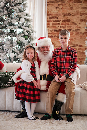 Andrew Santa 2024-04